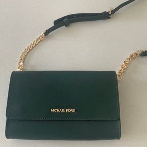 Micheal kors forest green cross body bag